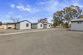 Costello Hotels - Moonta Bay Cabins
