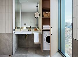 Lanson Place Parliament Gardens