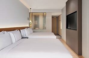 Lanson Place Parliament Gardens