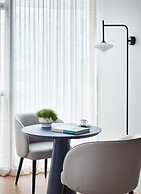 Lanson Place Parliament Gardens