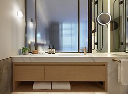 Lanson Place Parliament Gardens