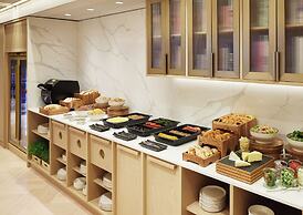 Lanson Place Parliament Gardens