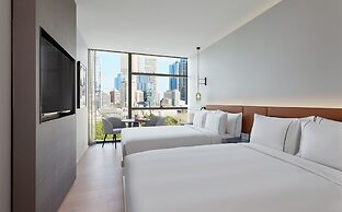 Lanson Place Parliament Gardens