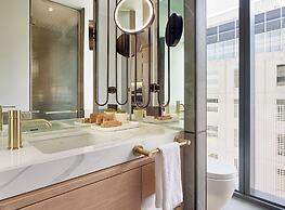 Lanson Place Parliament Gardens