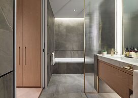 Lanson Place Parliament Gardens