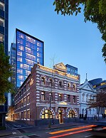 Lanson Place Parliament Gardens