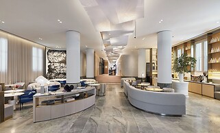 Lanson Place Parliament Gardens