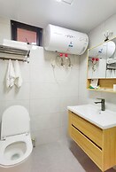 Orange Mingwu Hotel with Cat Cafe