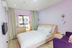 Orange Mingwu Hotel with Cat Cafe