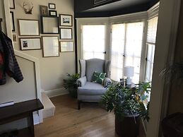 Beautiful Luxury Suite A Shorewood Home