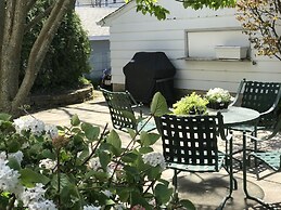 Beautiful Luxury Suite A Shorewood Home