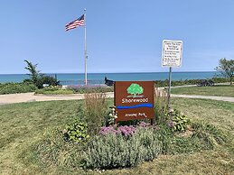 Beautiful Luxury Suite B Shorewood Home