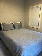 Beautiful Luxury Suite B Shorewood Home