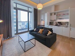 Modern Residence w Balcony 5 min to Istinye Mall