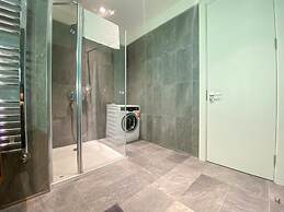 Modern Residence w Balcony 5 min to Istinye Mall