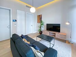 Modern Residence w Balcony 5 min to Istinye Mall