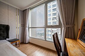 Landmark Condotel Art By KaySuite