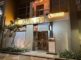 Landmark Condotel Art By KaySuite