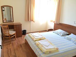 Family hotel Neptun Lozenets