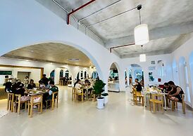 The Up Hotel Phu Quoc Island - The Poolside Escape