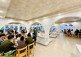 The Up Hotel Phu Quoc Island - The Poolside Escape