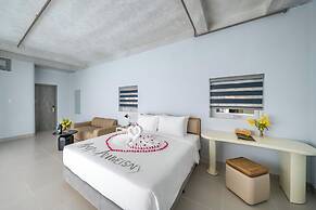 The Up Hotel Phu Quoc Island - The Poolside Escape