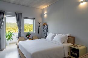 The Up Hotel Phu Quoc Island - The Poolside Escape