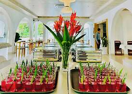 The Up Hotel Phu Quoc Island - The Poolside Escape