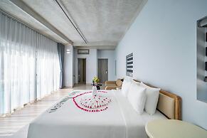 The Up Hotel Phu Quoc Island - The Poolside Escape