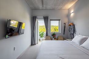 The Up Hotel Phu Quoc Island - The Poolside Escape