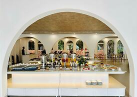 The Up Hotel Phu Quoc Island - The Poolside Escape