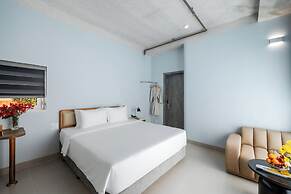 The Up Hotel Phu Quoc Island - The Poolside Escape