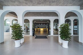 The Up Hotel Phu Quoc Island - The Poolside Escape