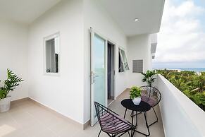 The Up Hotel Phu Quoc Island - The Poolside Escape