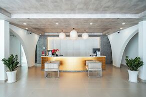 The Up Hotel Phu Quoc Island - The Poolside Escape