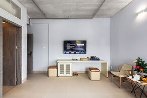 The Up Hotel Phu Quoc Island - The Poolside Escape