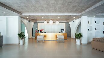 The Up Hotel Phu Quoc Island - The Poolside Escape