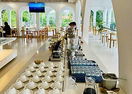 The Up Hotel Phu Quoc Island - The Poolside Escape