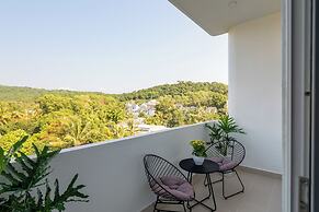 The Up Hotel Phu Quoc Island - The Poolside Escape