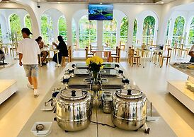 The Up Hotel Phu Quoc Island - The Poolside Escape