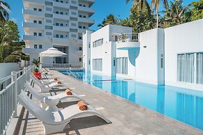 The Up Hotel Phu Quoc Island - The Poolside Escape