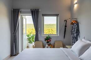 The Up Hotel Phu Quoc Island - The Poolside Escape