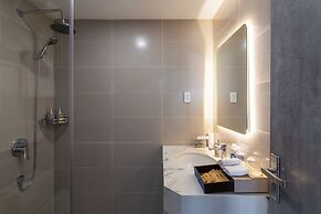 The Up Hotel Phu Quoc Island - The Poolside Escape