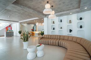 The Up Hotel Phu Quoc Island - The Poolside Escape