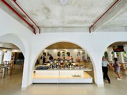 The Up Hotel Phu Quoc Island - The Poolside Escape