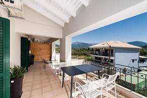 Drakatos Apartment 1B X