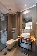Drakatos Apartment 1B X