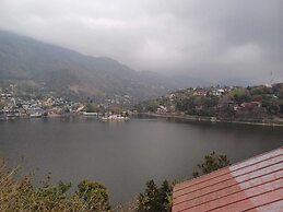 Mohini's Lake View Apartments Bhimtal