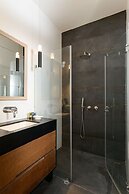 Vintage 3BR with Balcony by FeelHome