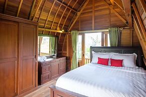 TwoSpaces Living at deRos Resort & Cafe